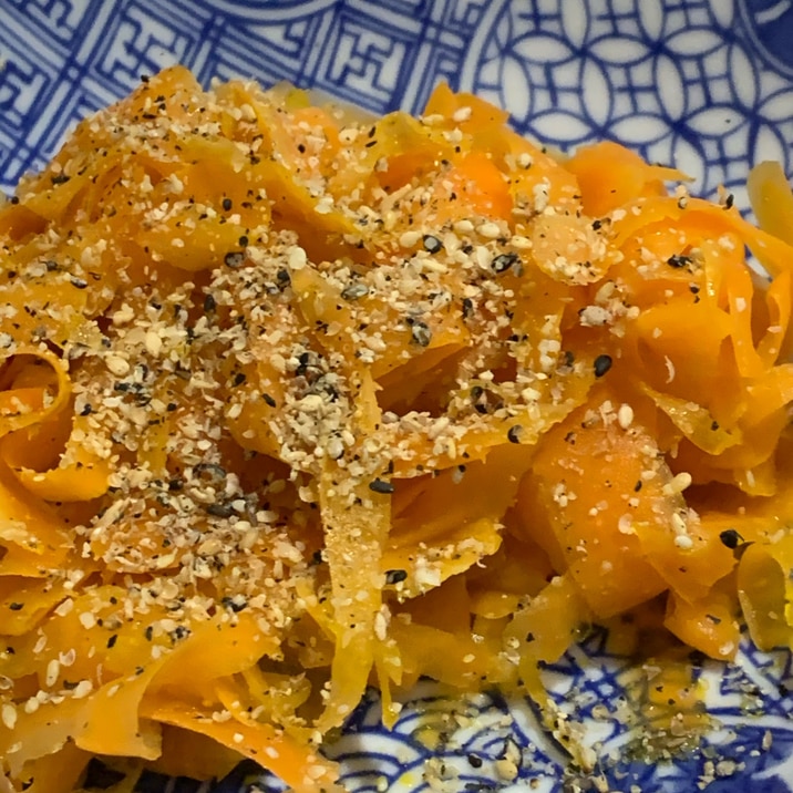 ひらひらにんじんごま炒め レシピ 作り方 By 小さいバジル 楽天レシピ ひらひらにんじんごま炒め レシピ 作り方 By 小さいバジル 楽天レシピ